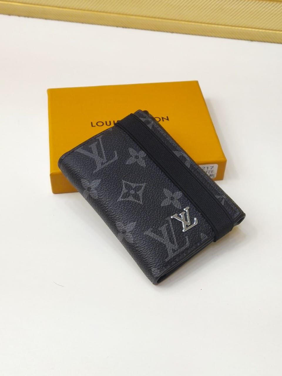 Lve (5 Designs) Wallet for Men and Women